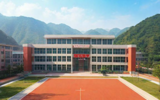 新平县公立初中教育质量如何，值得选择吗？