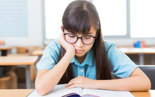 高中生厌学怎么办好，高中生出现厌学情绪，我们该如何有效应对？