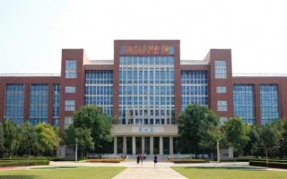 重庆邮电大学法学研究生项目有哪些独特优势与挑战？