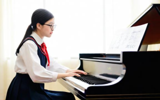 西音钢琴研究生的培养特色与就业前景如何？
