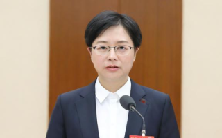 何敏研究生，探索未知，勇攀学术高峰