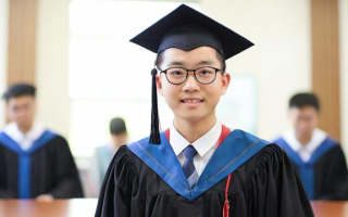 博士研究生全日制值得读吗？深度解析与选择指南
