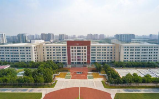 黄冈朝阳高中的教学质量和校园环境如何？