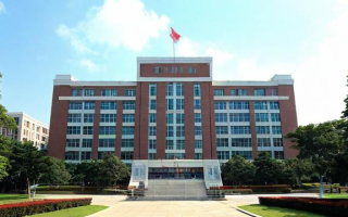 汕头大学是否提供在职研究生教育项目？