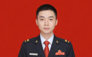 想要成为高低压电工，应该如何考取相应的证书？