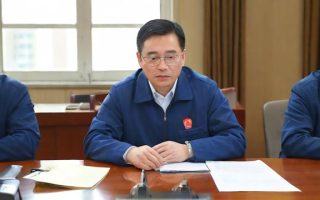 如何报名参加社工工作？