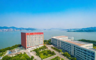 巢湖三中教学质量与环境如何？