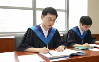 日语专业研究生课程
