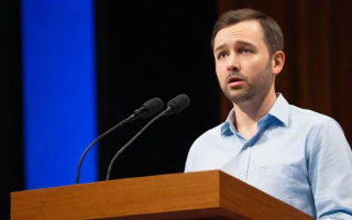 如何克服演讲紧张？高效演讲的实用自信指南