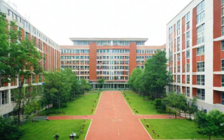 渝西中学高中的教学质量和学校环境如何？