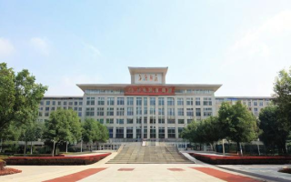大四上学期是否适合参加国家公务员考试？