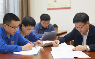 国考报名中，奖惩机制如何影响考生行为？