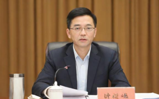 窦亚飞研究生如何深耕学术探索？