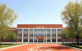 北京二十中初中的教学质量和校园环境如何？