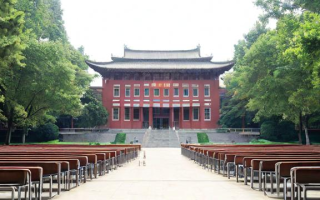 武汉大学研究生选课有何特别之处？