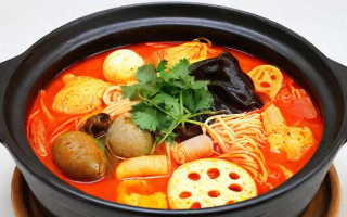 如何制作砂锅麻辣烫？