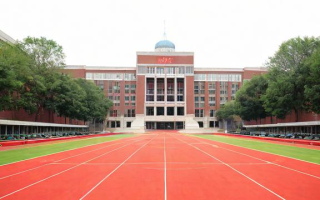 汉阳大学体育研究生的研究方向和课程设置是怎样的？