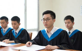 如何在研究生复试中成功应对英语面试环节？