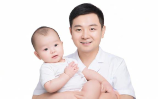 如何考取育婴师证？
