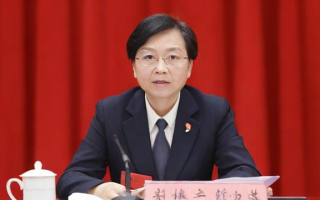 褚静是谁？她的研究生生涯有何特别之处？