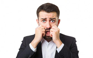 如何用英语表达‘紧张’？