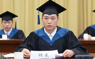如何制作一份出色的研究生毕业论文答辩PPT？