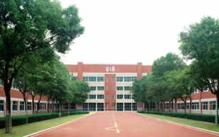 南雅中学高中的教学质量和学生生活究竟如何？