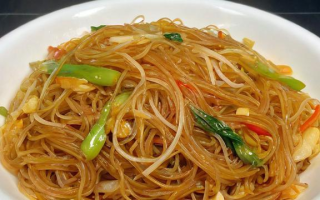 文艺风，- 东莞米粉，究竟如何炒才能散发独特风味？，生活风，- 家常东莞米粉，要怎样炒才美味可口呢？，趣味风，- 嘿！你知道东莞米粉到底该怎么炒不？