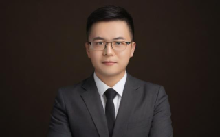 如何珍视和保护个人的人格尊严？