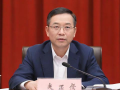 冯京研究生如何成为学术与社会贡献的双重典范？