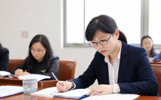 如何报名参加成人高考？