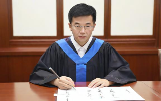 书法研究生颜，探索传统艺术与现代教育的融合之路？