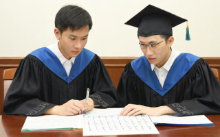 研究生调卷子，如何平衡公平与效率？