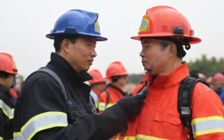 直白询问型，- 消防工程师注册究竟要满足哪些条件呀？，- 消防工程师注册的具体流程到底是怎样的呢？，强调难点型，- 消防工程师注册，那些关键步骤难在哪？，- 消防工程师注册，资料审核难点有哪些？