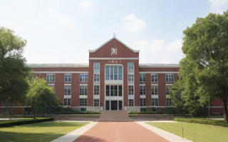 淞浦中学如何培养学术与品德兼备的优秀学生？