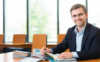 香港读大学研究生学费