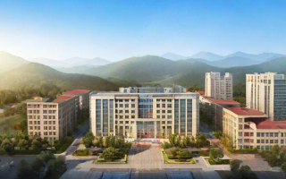 常山三中的教育质量和学校环境如何？