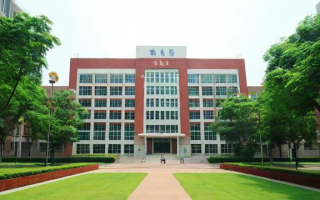 广州16中初中的教学质量和校园环境如何？