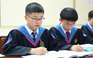 研究生报名应在哪个官方网站进行？