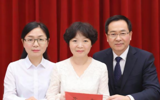 如何获取月嫂资格证书？