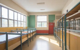 洪山中学的宿舍条件究竟如何？