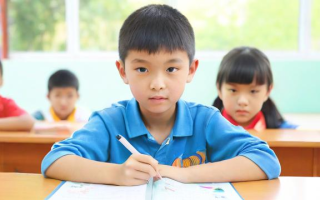 小学一年级语文怎么辅导，如何有效辅导小学一年级语文？