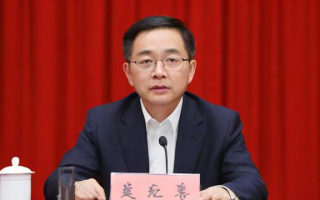 曾魁研究生，他是如何成为学术之星的？