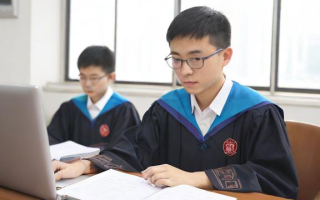 研究生考完试可以工作