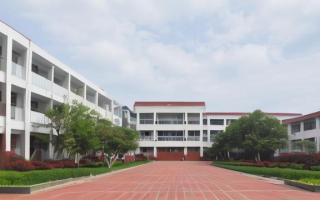 安庆市龙门高中怎么样