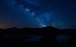 怎么样朗读静夜（静夜朗读视频）