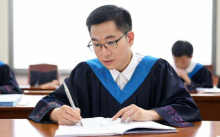 研究生复试期间请假的正确方式是什么？