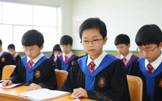 教师在职研究生学校，如何选择合适的专业和课程？