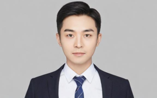 如何考取C1教练证？