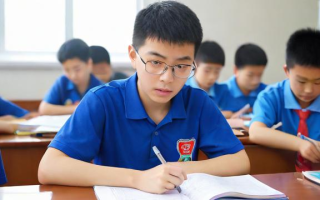 高三复读如何进行报名？